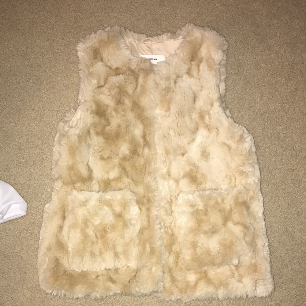 Zara Girls Faux Fur Vest size 9/10